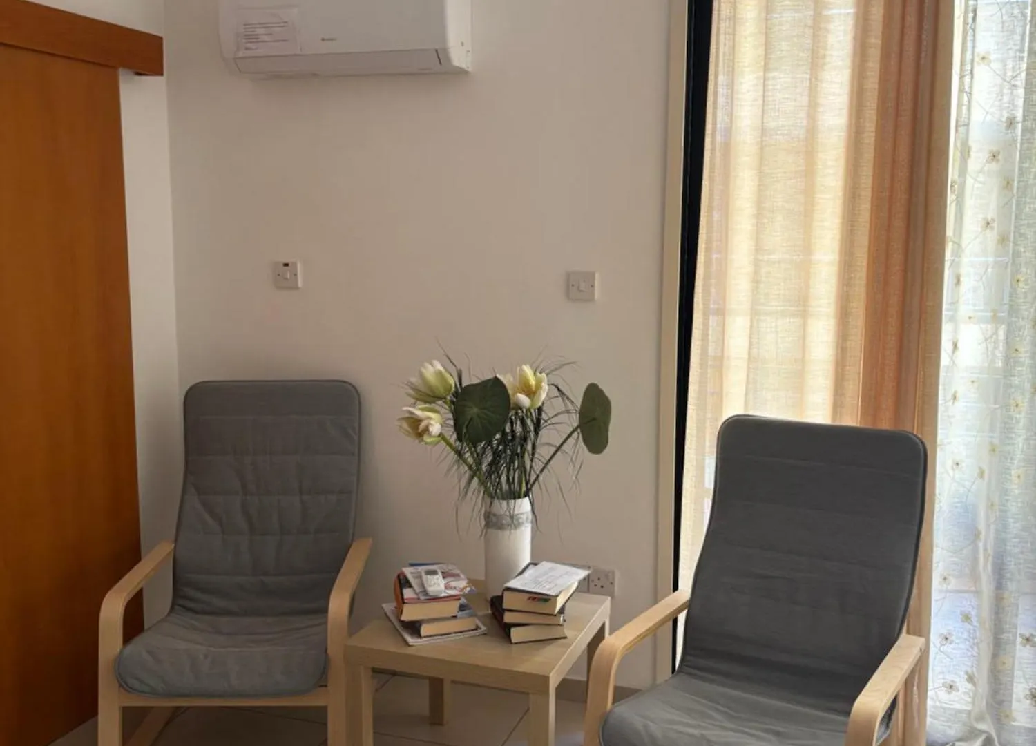 Vip Resort Apartment On Makenzie Beach 라르나카