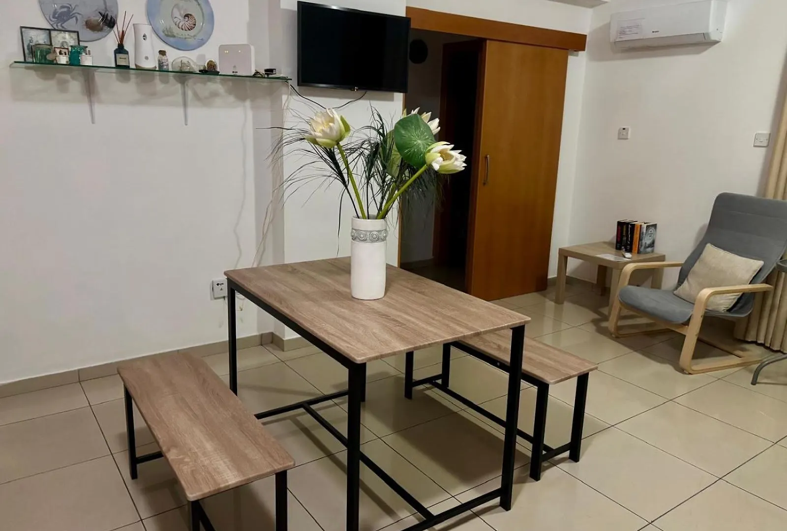 Vip Resort Apartment On Makenzie Beach 라르나카
